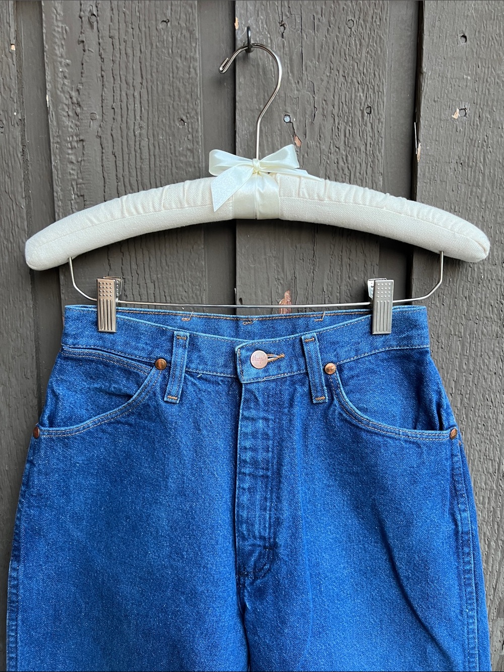 Wrangler’s High-Rise Women’s Jeans in Blue